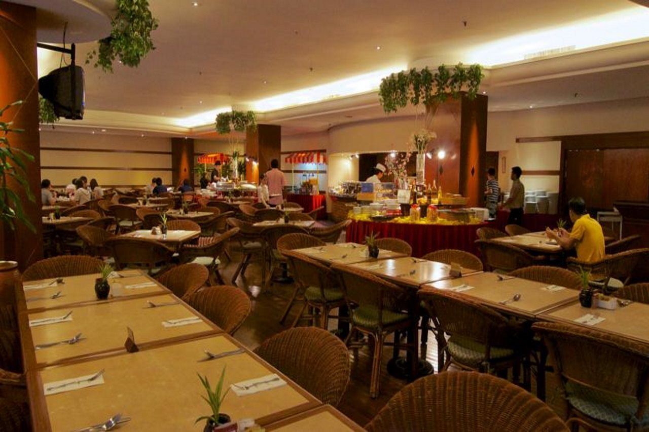 Hotel Ascott Gurney Penang à George Town Extérieur photo The interior of a restaurant in Kuala Lumpur, Malaysia
